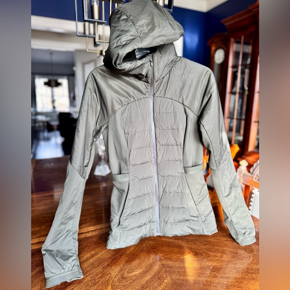 Lululemon Athletica Down For It All Jacket **LIKE NEW** w/ Goose Down Dark Olive - Picture 9 of 13
